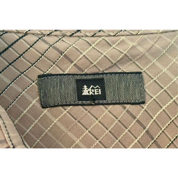 REI Lightweight Relaxed Fit Breezy Short Sleeve Plaid Button Up Shirt Medium - Picture 3 of 8